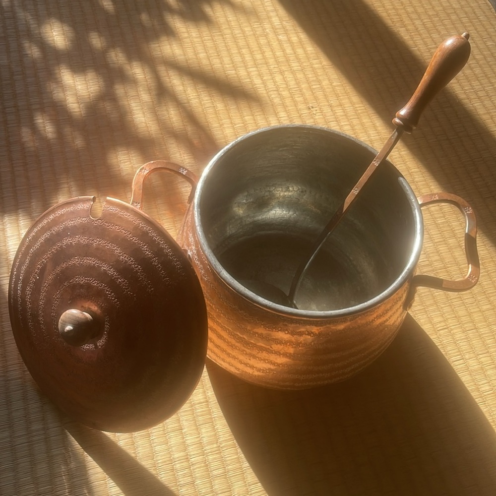 Alla Monda copper soup tureen with matching lid and ladle.